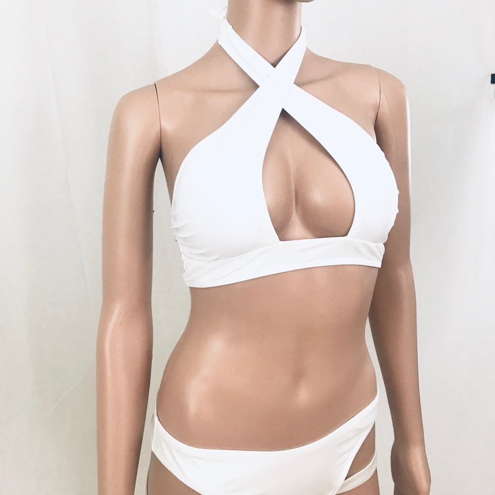 White Bikini - Picture 6 of 8